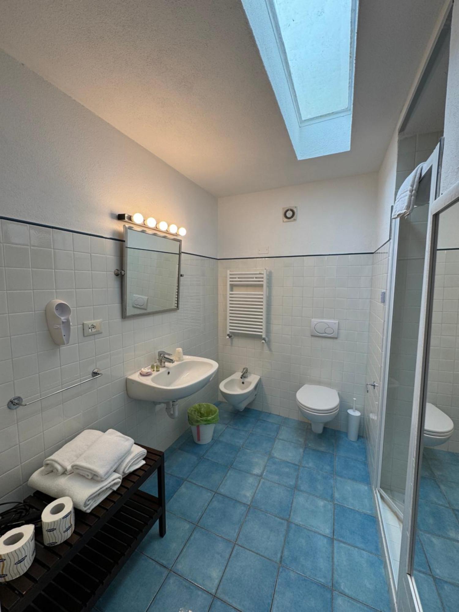 Affittacamere Pz Vernazza Luaran gambar