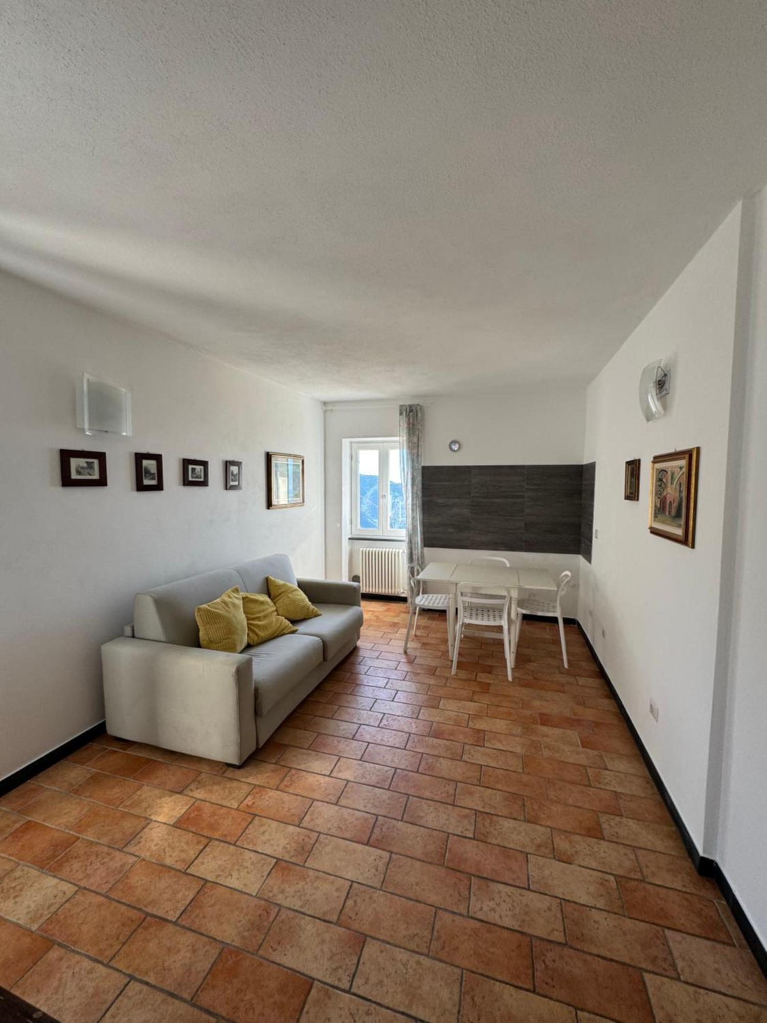 Affittacamere Pz Vernazza Luaran gambar